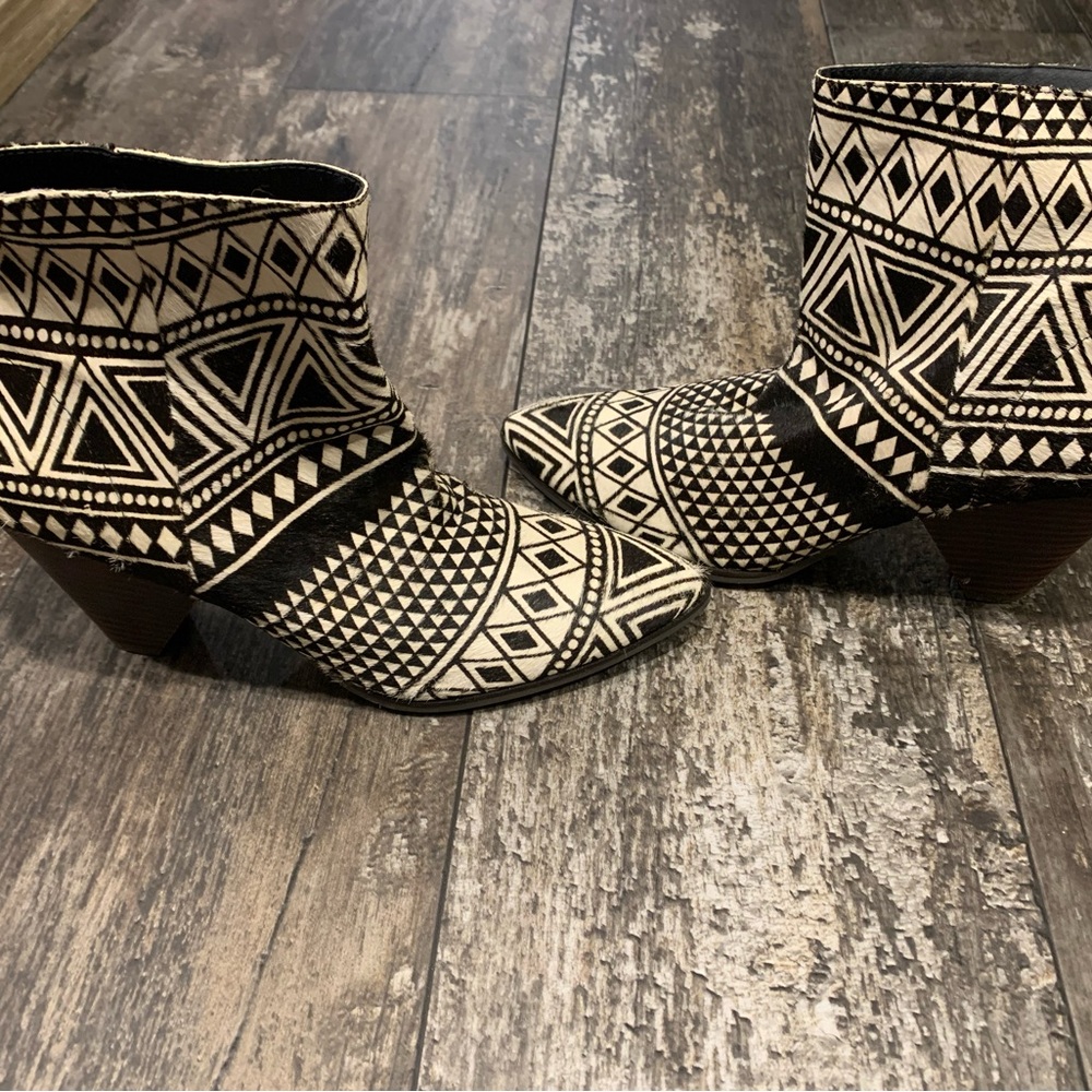 Lucky Brand Black and Cream Patterned Heeled Boots